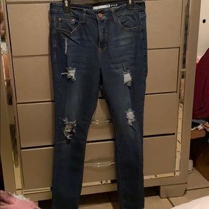 They are skinny riped jeans